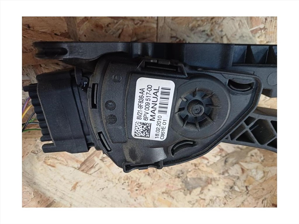 Ford Fiesta MK6 (2008-2017) 1.25 Benzines Gázpedál  2. kép
