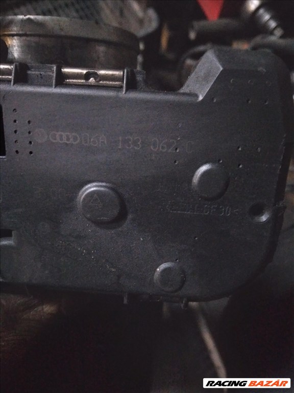 Audi A6 (C5 - 4B) C5 - 4B Fojtószelep 06b133062mb 3. kép