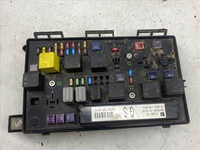 OPEL ASTRA H Biztosítéktábla Doboz