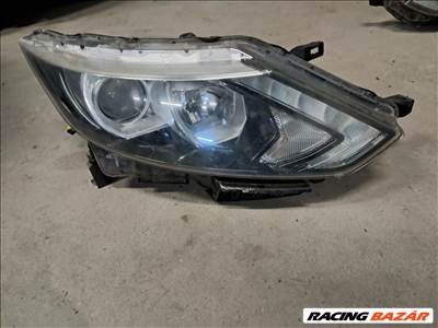 Nissan Qashqai (J11) Jobb fényszóró 