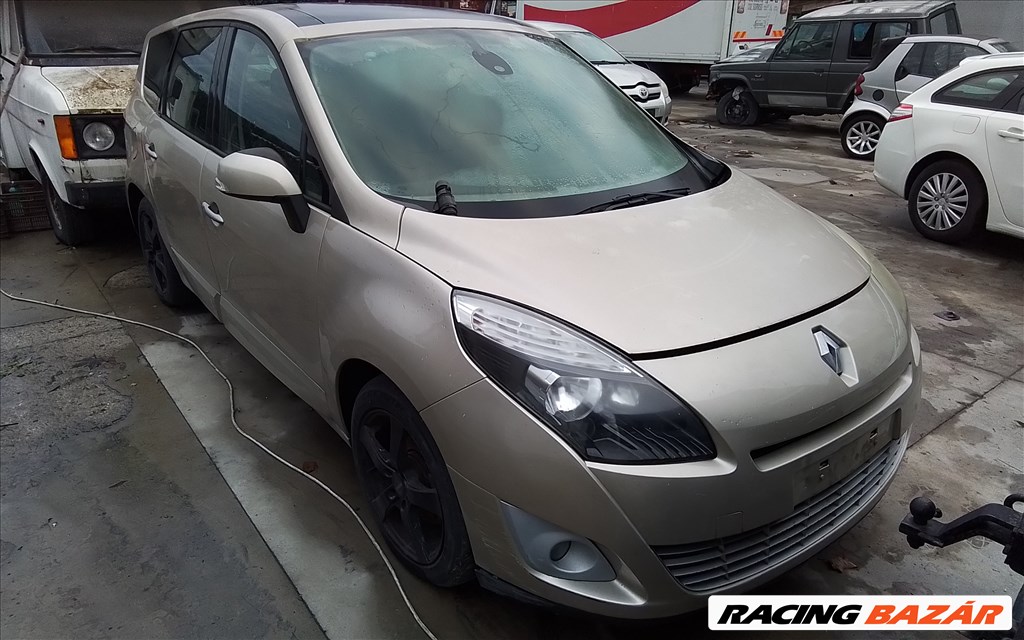 Renault Scénic bontott alkatrészei 1. kép