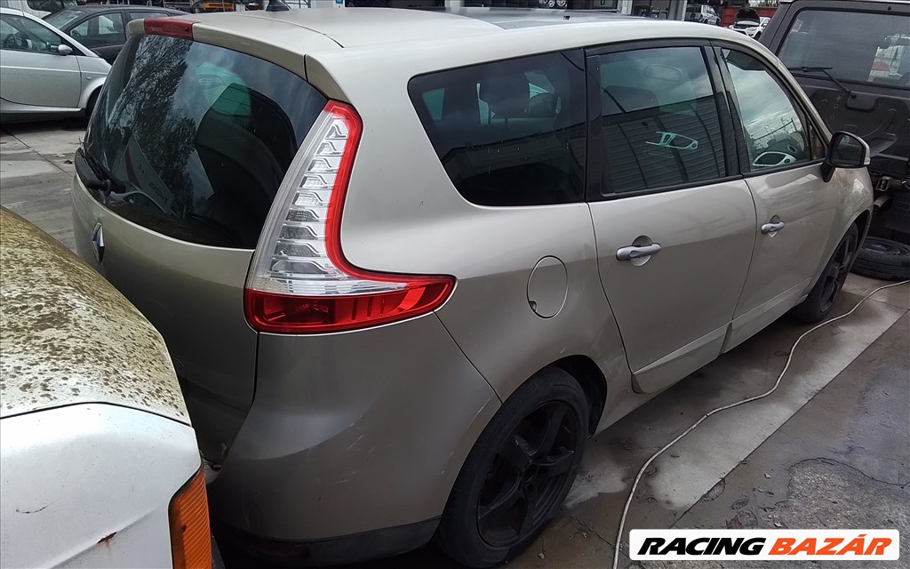 Renault Scénic bontott alkatrészei 5. kép
