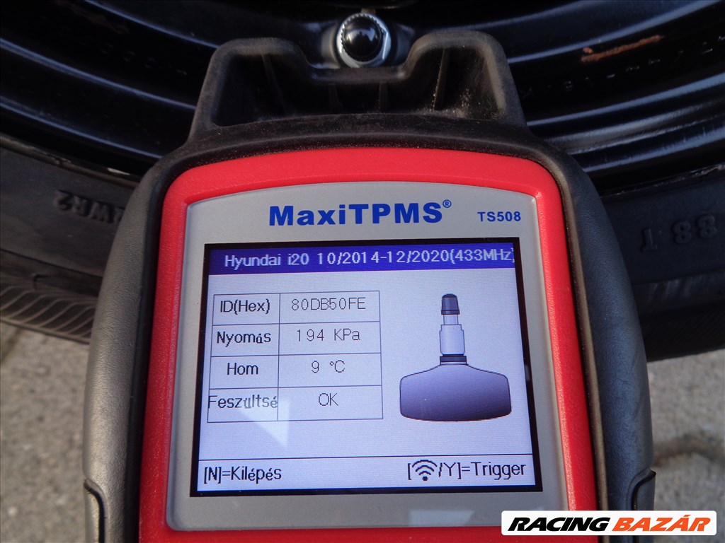 Hyundai lemezfelni 15-ös, 4×100-as, szenzorral, 185/65-ös téli gumival eladó. 10. kép