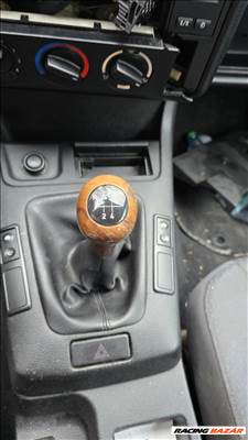 BMW 318tds compact 5 sebességes faberakásos váltószoknya
