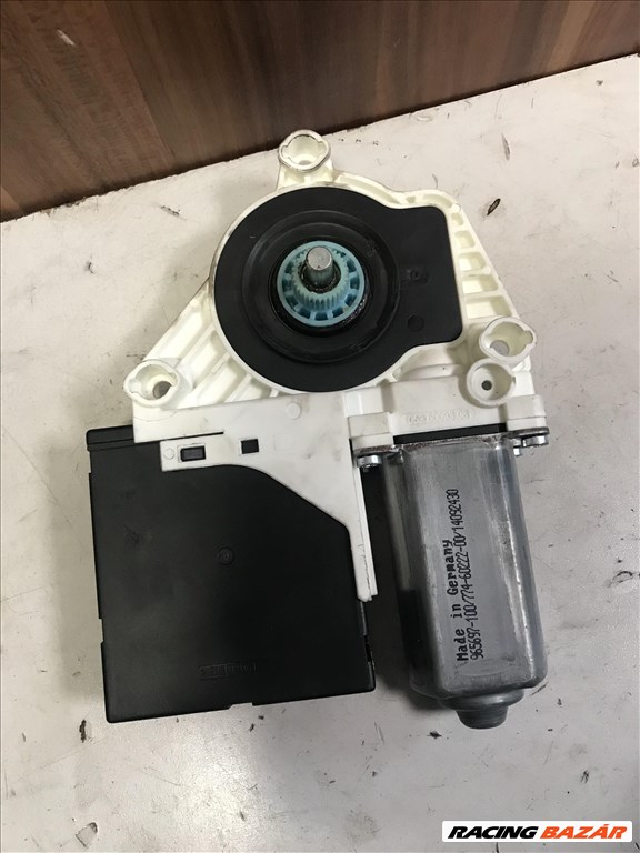 Volkswagen Passat B6 jobb első ablakemelő motor 3c0959792c 2. kép