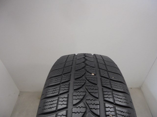 Kormoran Snowpro B2 215/60 R16  1. kép