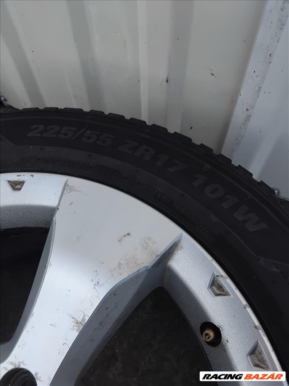  5x100 lyukosztású 17" használt (gyári felni) alufelni, rajta 225/55 újszerű Kumho négyévszakos gumi 8. kép