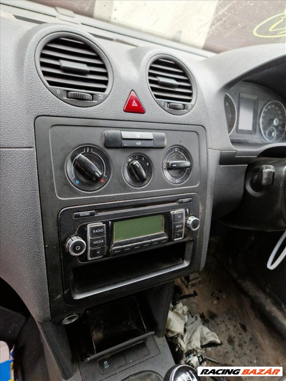 Volkswagen Caddy III bontott alkatrészei 6. kép