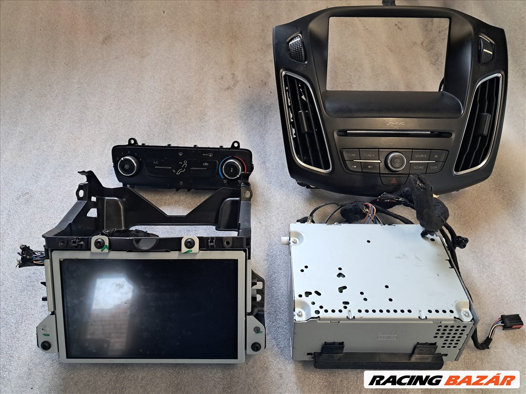 Ford Focus Mk3 navigációs fejegység, fűtéskapcsoló panel komplett f1bt18c815lk 1. kép