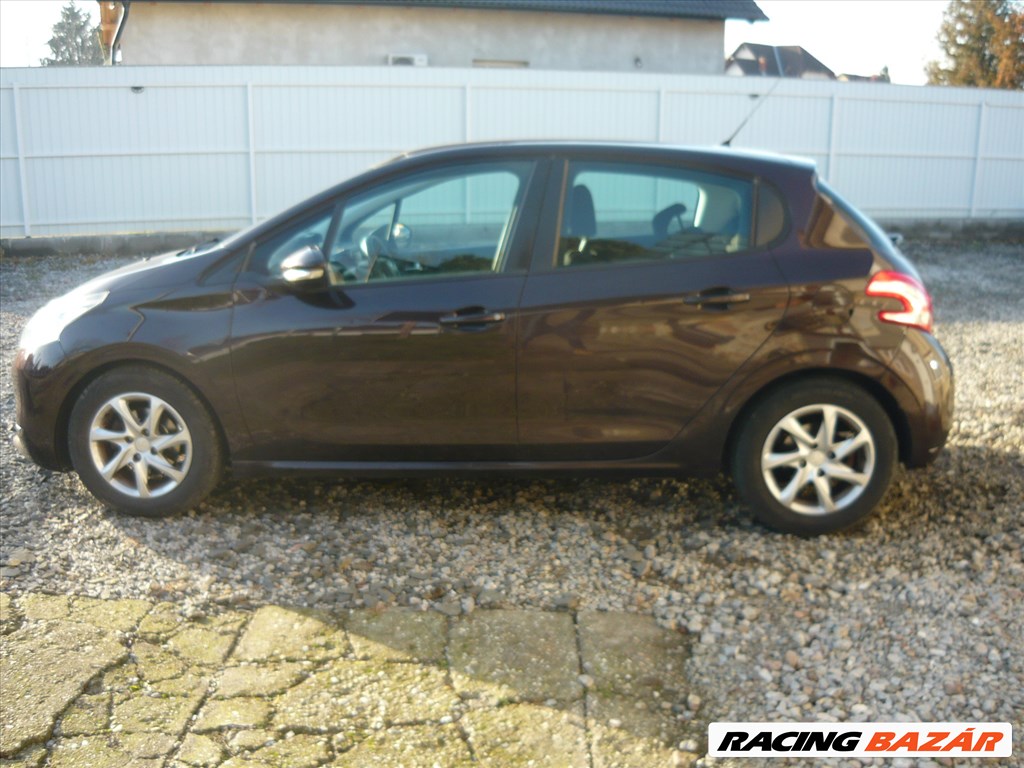 Eladó Peugeot 208 95 VTi (1397 cm³, 95 PS)   9. kép