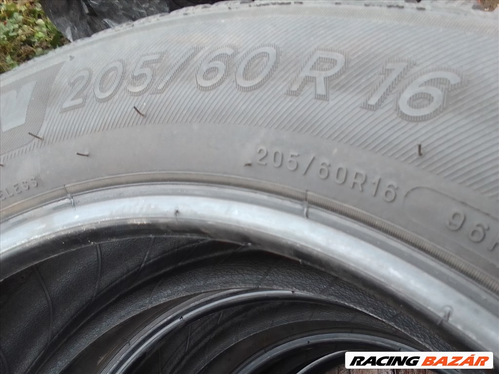 205/60R16 Michelin Cross Climate téli gumi garnitúra 8. kép