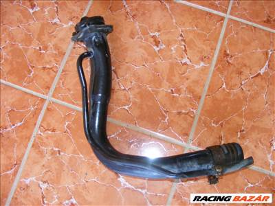 Suzuki Swift üzemanyag betöltő cső eladó (1991-2003-ig)