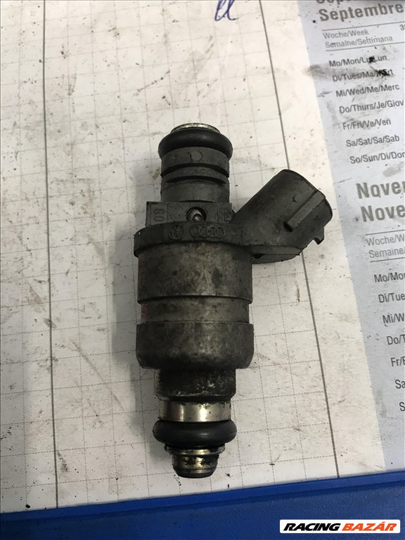 Skoda Octavia I 1,6 BSE/BGU_ injektor 06a906031bt 1. kép