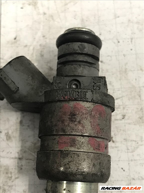 Skoda Octavia I 1,6 BSE/BGU_ injektor 06a906031bt 4. kép