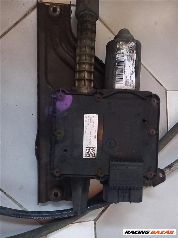 Opel Insignia A elektromos kézifék 22880717 2. kép