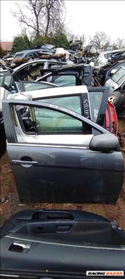 Mitsubishi Lancer VIII Jobb első ajtó 