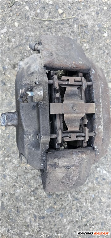 Mercedes ML 270 CDI (2000 - 2005) W163 bal jobb első féknyereg 1. kép