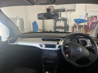CITROËN C3 II Bal A Oszlop Burkolat 4. kép