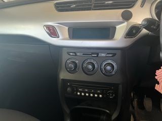 CITROËN C3 II Bal A Oszlop Burkolat 18. kép