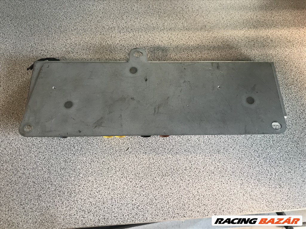 Audi A4 (B6/B7) antenna erősítő 8e9035225p 2. kép
