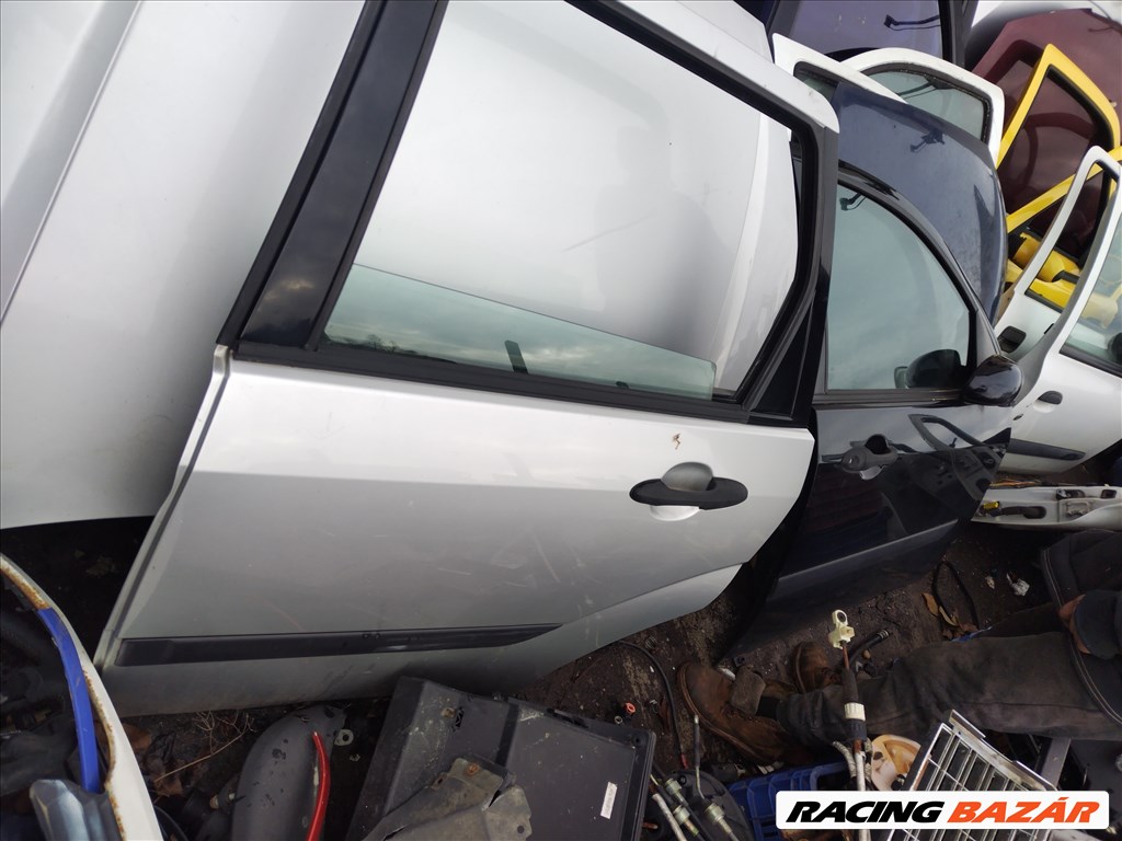 Ford Focus Mk1 Ajtó hátsó bal oldali  1. kép