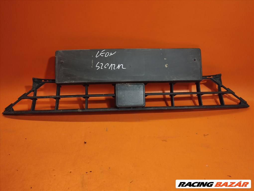 Seat Leon alsó hűtőrács 5FA853667A (L.20.1212) 1. kép