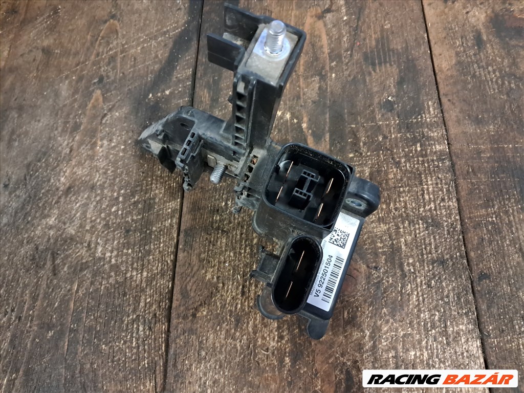BMW 320 F30 akkumulátor relé  922501504 1. kép