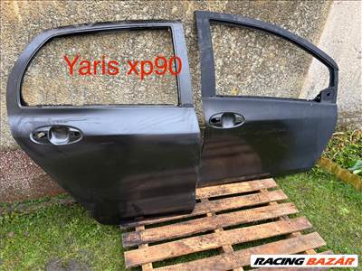 Toyota Yaris (XP90) Jobb első ajtó 