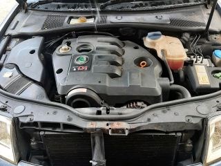 SKODA SUPERB I (3U4) Motorháztető Zsanér Pár 1. kép