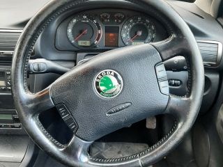 SKODA SUPERB I (3U4) Motorháztető Zsanér Pár 9. kép