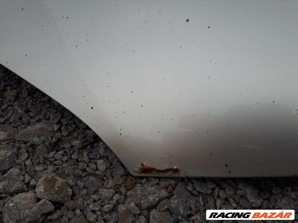 Ford Mondeo MK3 motorháztető fekete , szürke motorháztető 4. kép