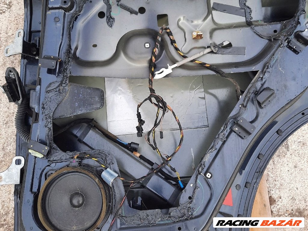 Land Rover Range Rover (3rd gen) jobb hátsó ajtó 122 2. kép