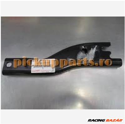 Toyota Hilux (AN120/AN130) hátsó lökhárító tartó bal6jobb