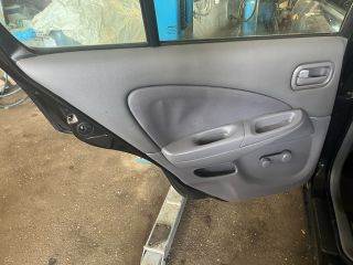 NISSAN ALMERA II (N16) Bal hátsó Ajtó Kárpit