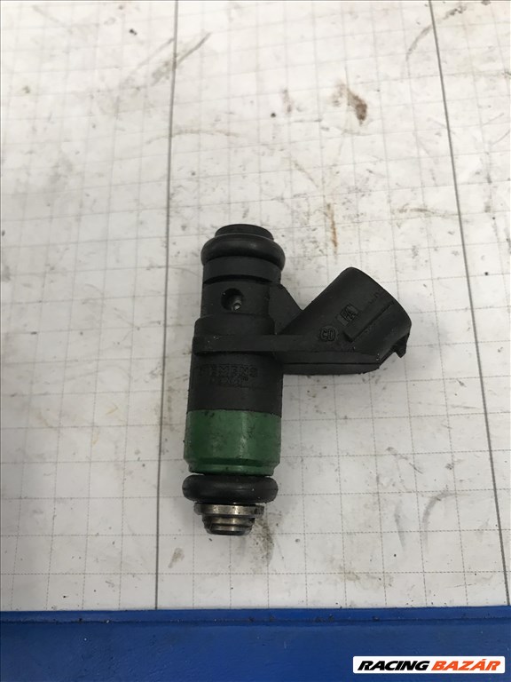 Volkswagen Polo IV 1,2 12V_ injektor 03e906031 1. kép