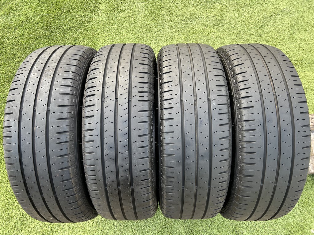 215/70 R15C Nexen Roadian CT8 nyári gumi 5-6mm 1. kép