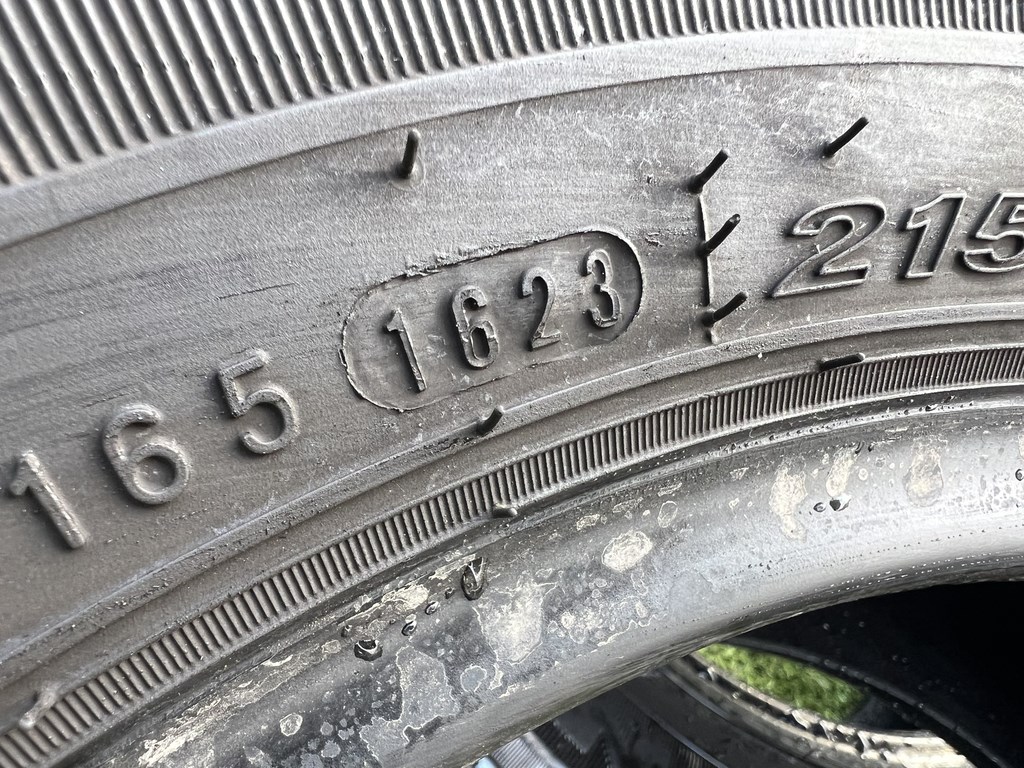 215/70 R15C Nexen Roadian CT8 nyári gumi 5-6mm 5. kép
