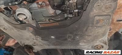 Renault Trafic Opel Vivaro 2.0 dci első bölcső 