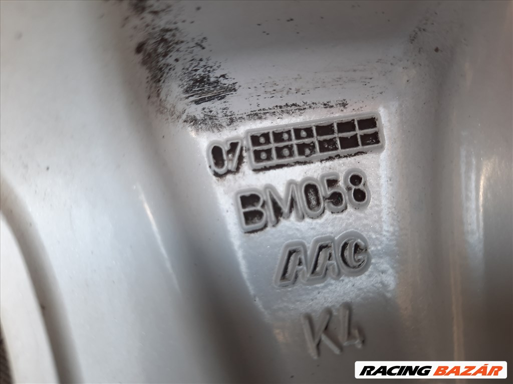 BMW X3 (E83) gyári 17 colos alufelni:5x120 8Jx17 Et46 Style204, rajta kopott gumi  8. kép