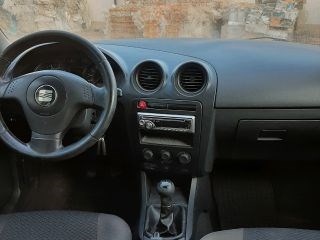 SEAT CORDOBA (6L2) Biztosítéktábla Utastér 1. kép