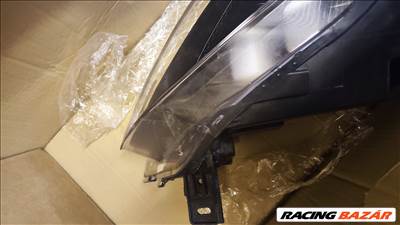 Ford Kuga jobb első lámpa 