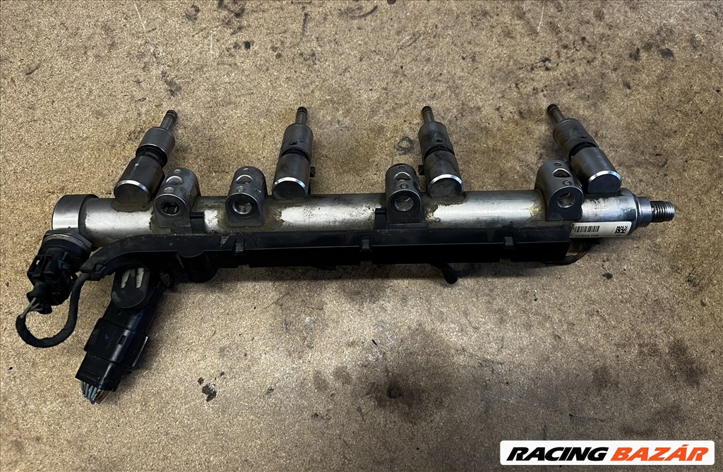 Opel Insignia A 2.0T A20NHT railcső, injektor 12614735 2. kép