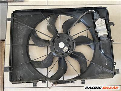 Mercedes A-class W176 ,B-class W246, CLA C117, W117, GLA X156 hűtőventilátor A2465000064