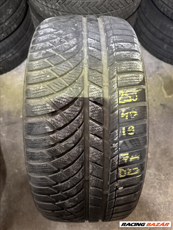 Kumho WinterCraft WP72 255/40 R19 100 V két darab 7mm-es téligumi eladó (2 db) 1. kép