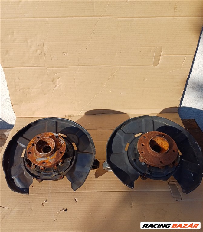 BMW X1 E84 jobb, bal hátsó csonkállvány  6788049 6788050 2. kép