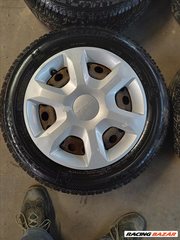  Dacia 4x100-as 6x15" használt (gyári felni) lemezfelni, 185/65 használt Semperit téli gumi sxx2 3. kép