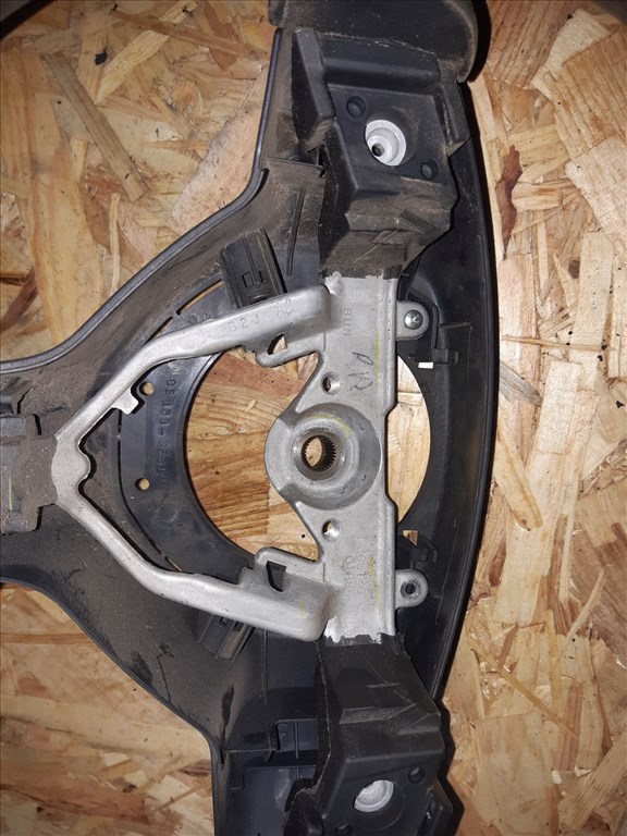 Suzuki Swift III 04-10 Kormánykerék 131-05610 2. kép