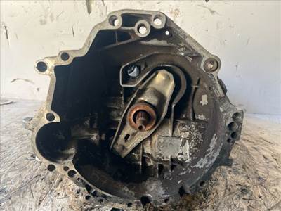 AUDI A6 C4 Váltó (Mechanikus)