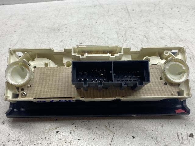 SKODA FABIA II Fűtéskapcsoló (Nem klímás) 3. kép