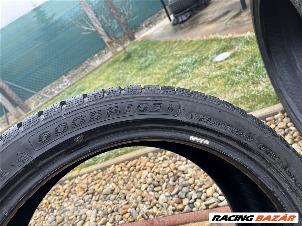 235/40 r18 Goodride téligumi szett újszerű! 8. kép